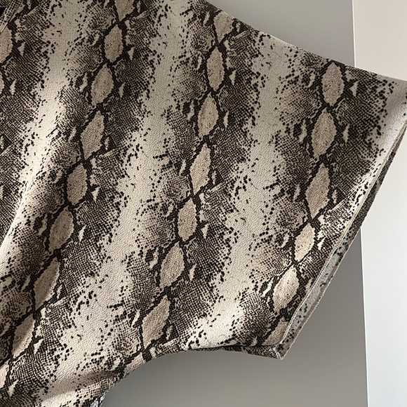 Snake skin tie top - Picture 3 of 3